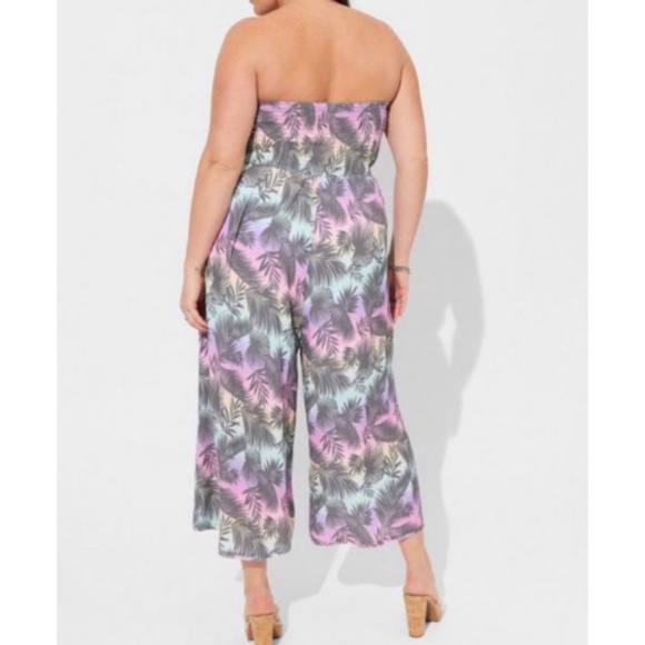 🆕🌴 Crop Gauze Smocked Strapless Ombre Beach Jumpsuit 3 3X 22 24 NWT Torrid New - Picture 3 of 5